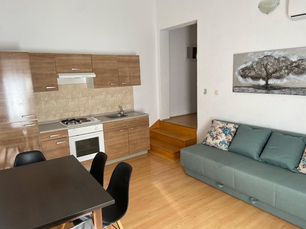 Apartman Polegubic Biograd na Moru Kültér fotó