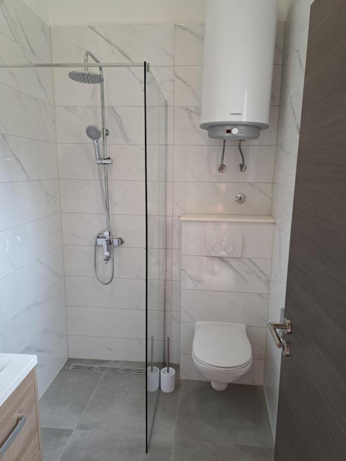 Apartman Polegubic Biograd na Moru Kültér fotó