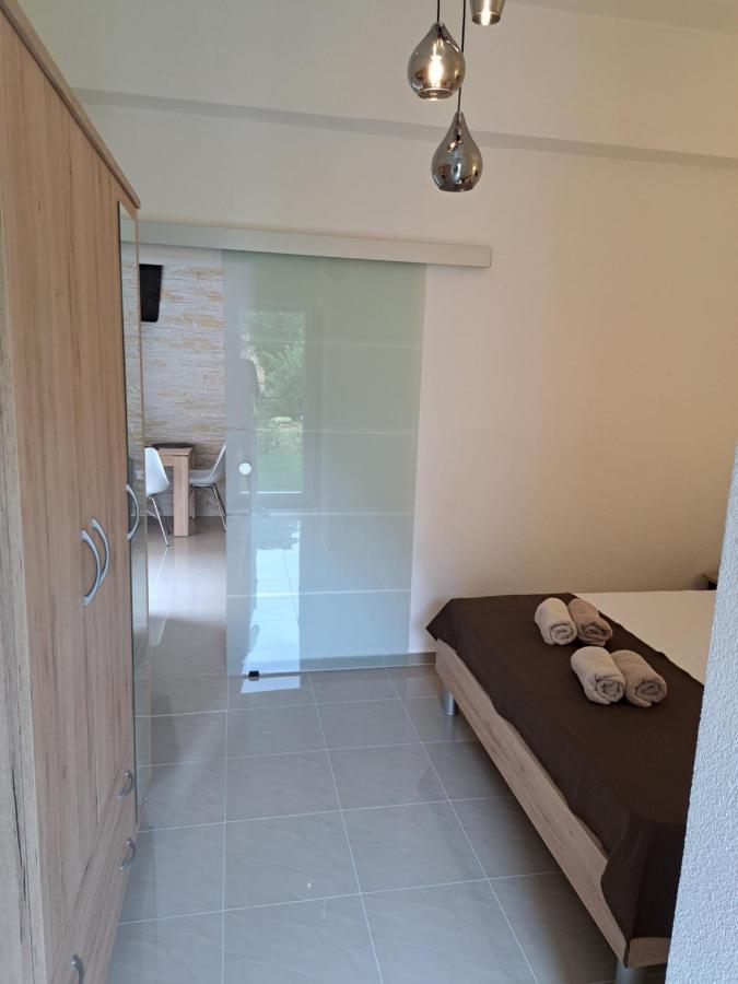 Apartman Polegubic Biograd na Moru Kültér fotó
