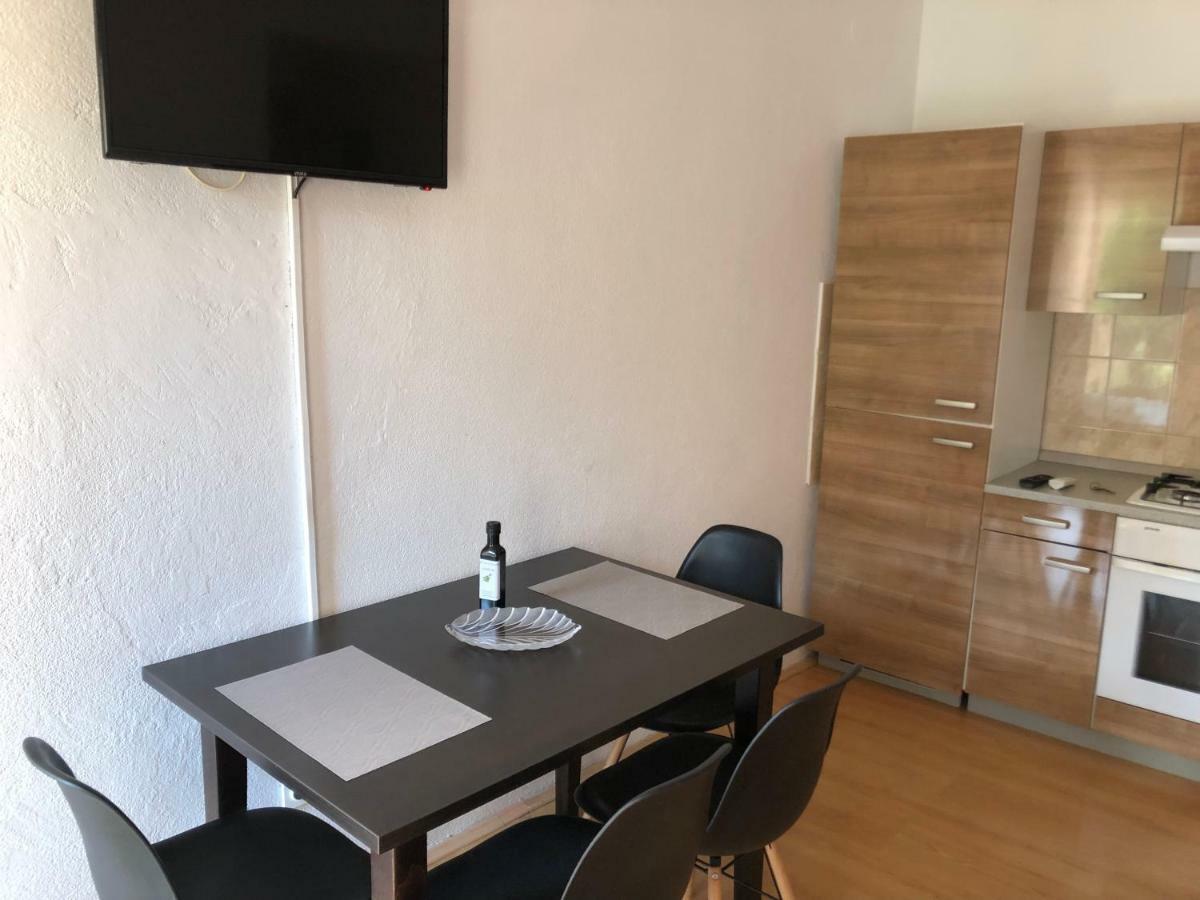 Apartman Polegubic Biograd na Moru Kültér fotó